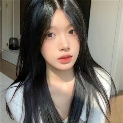 龙纹身的女孩